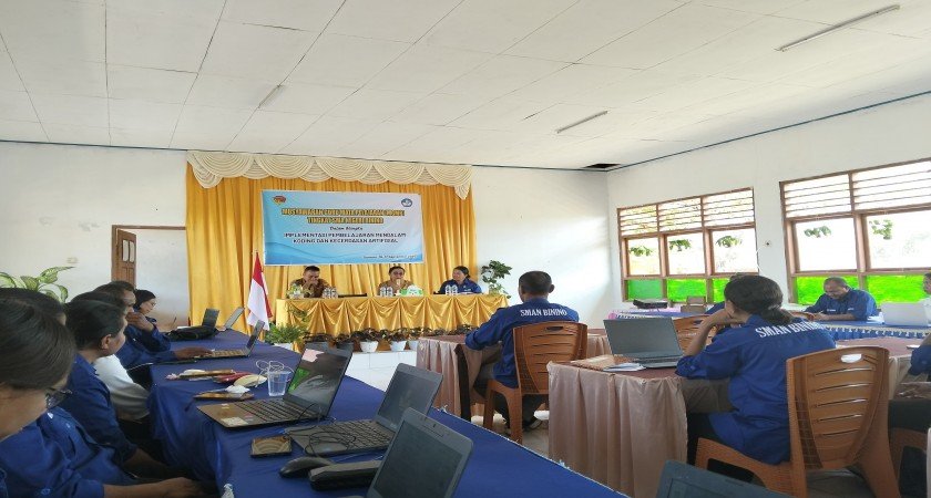 Buka MGMP SMAN Binino 2025, Koorwas Tekankan Merubah Pola Pikir